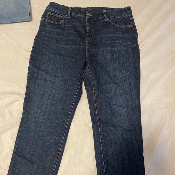 Chicos Dark Wash the So Slimming Girlfriend Crop Jeans Size 12 - Picture 7 of 8